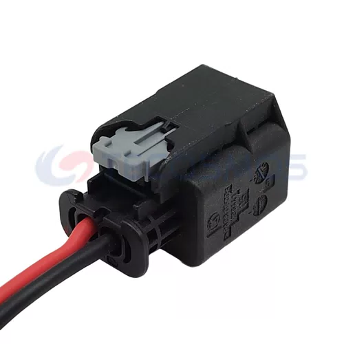 Auto Parts High-pressure Oil Pump Plug, Pressure Sensor Harness Plug Connector, Suitable for BMW 2-pin Female 6188-0589 - image 3